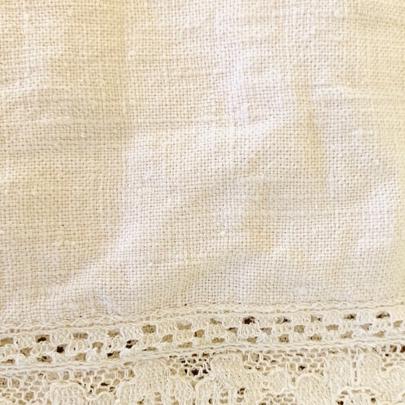 Vintage Hand Embroidered Linen Lace Dresser Scarf - Picture 7 of 11